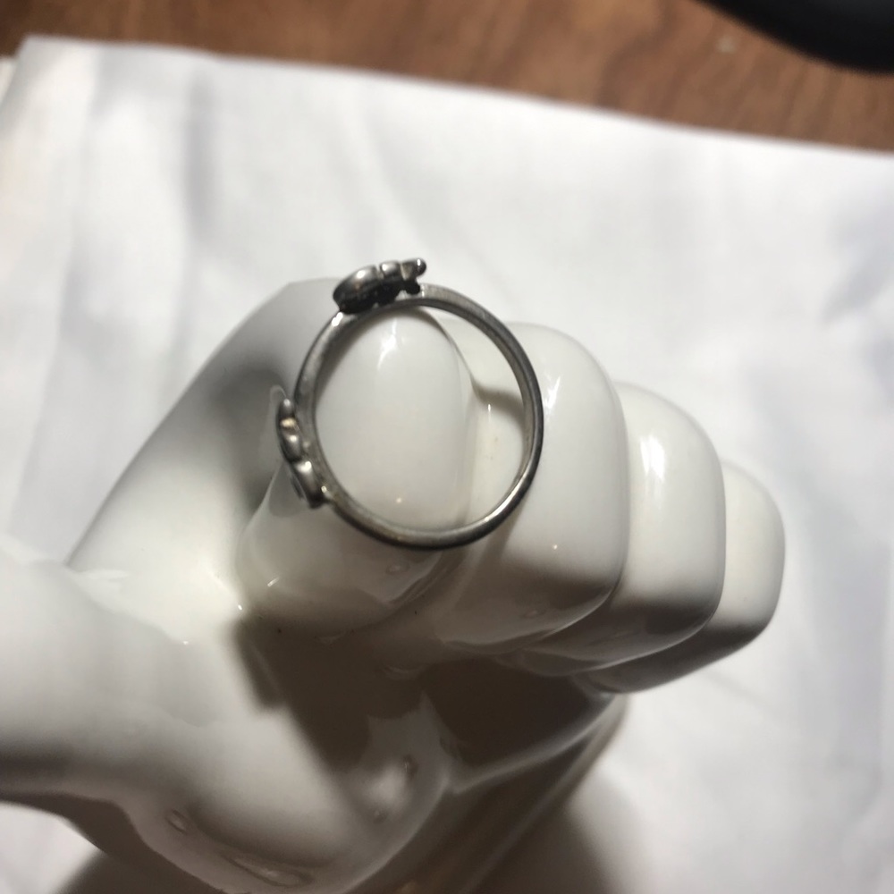Stainless ring with XO XO - Picture 3 of 4